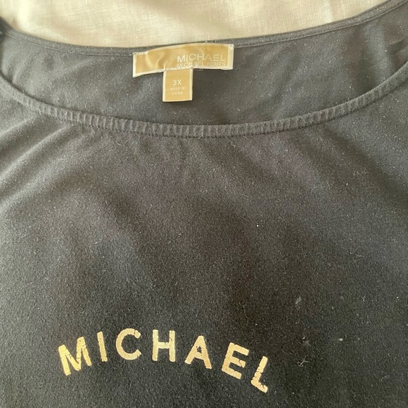 Black Michael Kors t-shirt 3X with golden furnishings and logo good condition - Picture 3 of 4